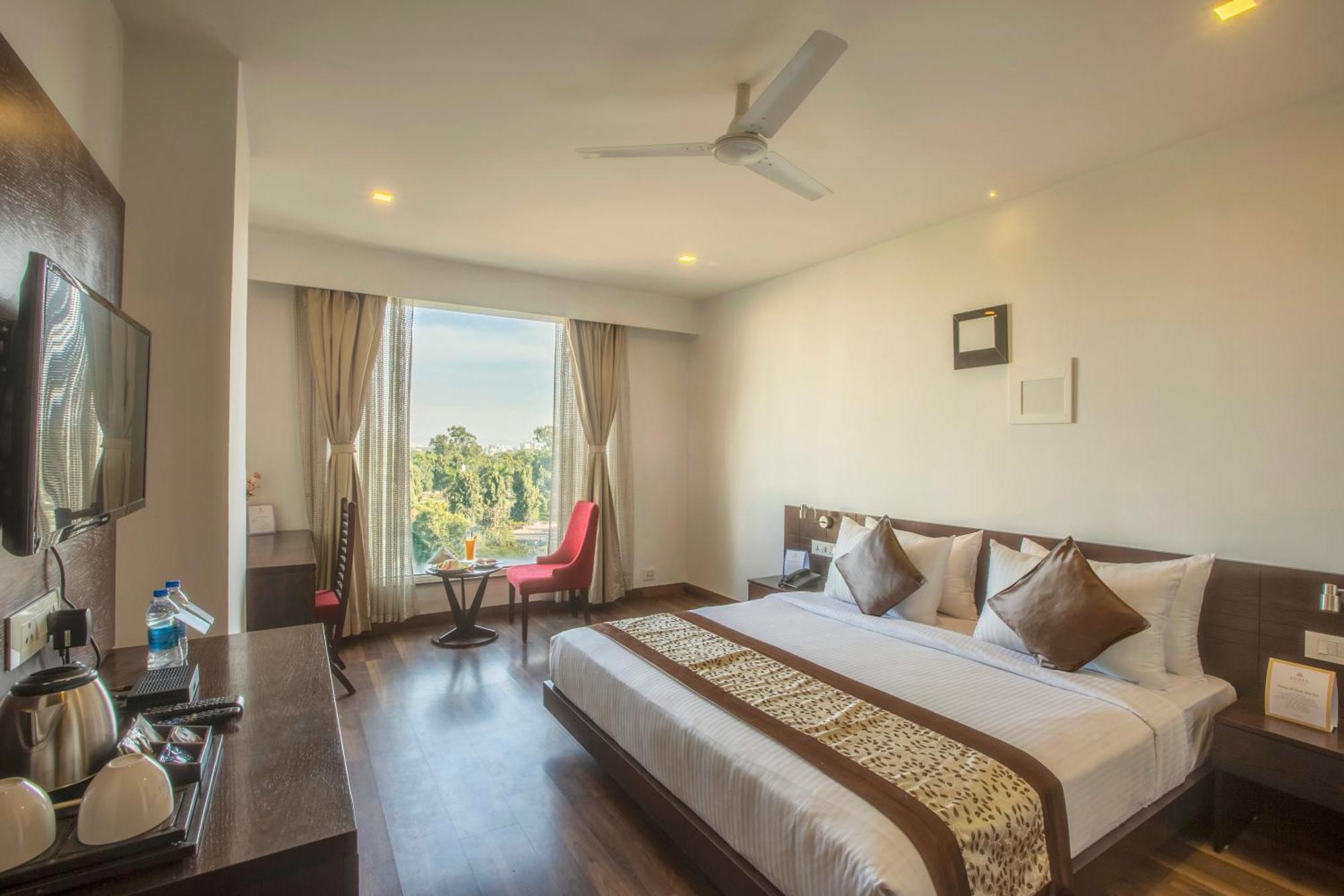 Hotel Mumbai House Udaipur Bagian luar foto